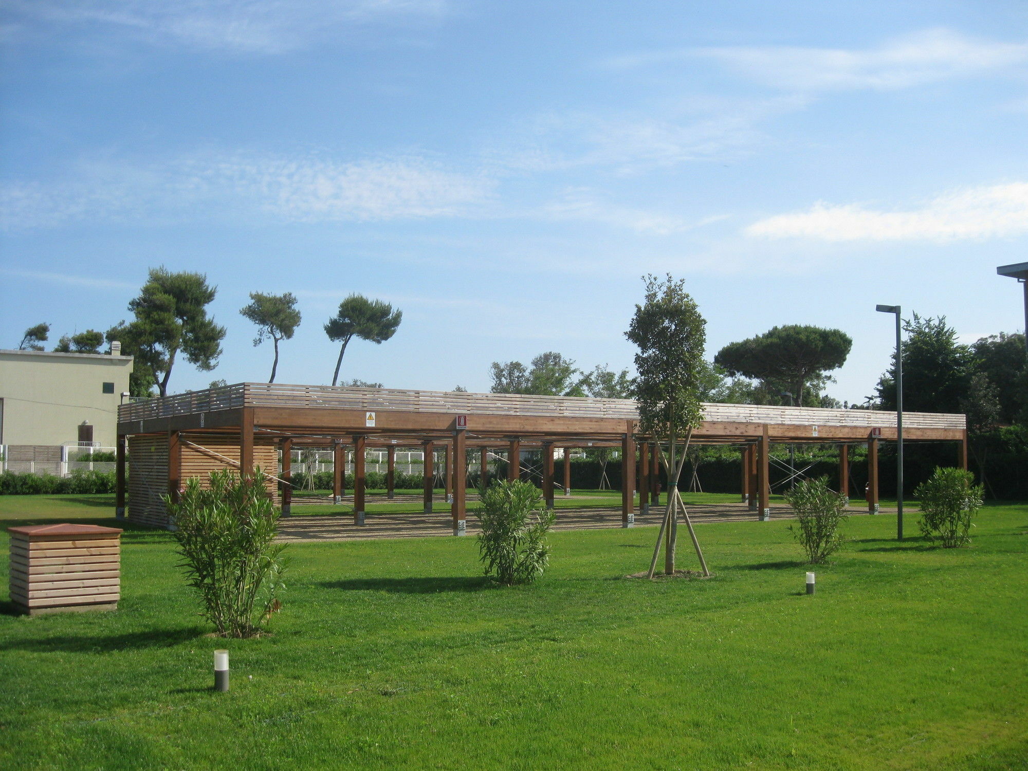 Eliopoli Beach Hostel & Restaurant Tirrenia Exterior foto